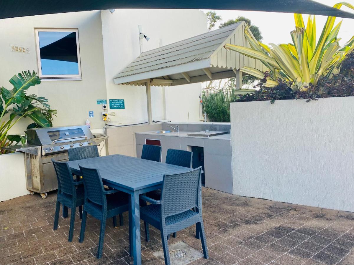License To Chill • Couple'S Escape In Mooloolaba Lägenhet Exteriör bild
